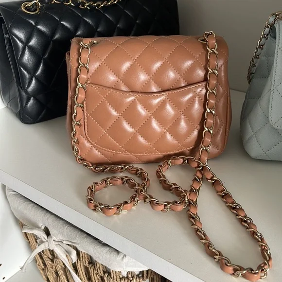 Chanel Mini Flap - Picture 3 of 5